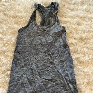 SIZE 2 lululemon top
